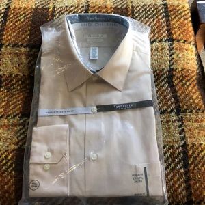 Van Heusan dress shirt wrinkle free!